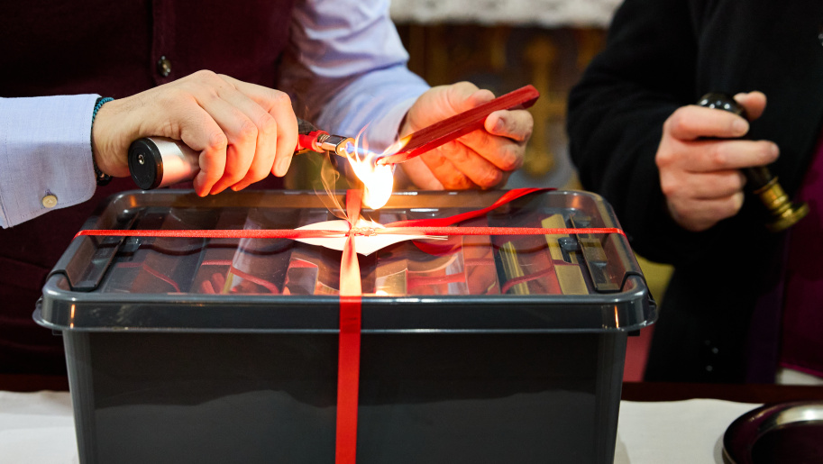 Ostatky Václava Drboly putují ze starovičského hřbitova do Brna. Ošetří je relikviarista z Vatikánu